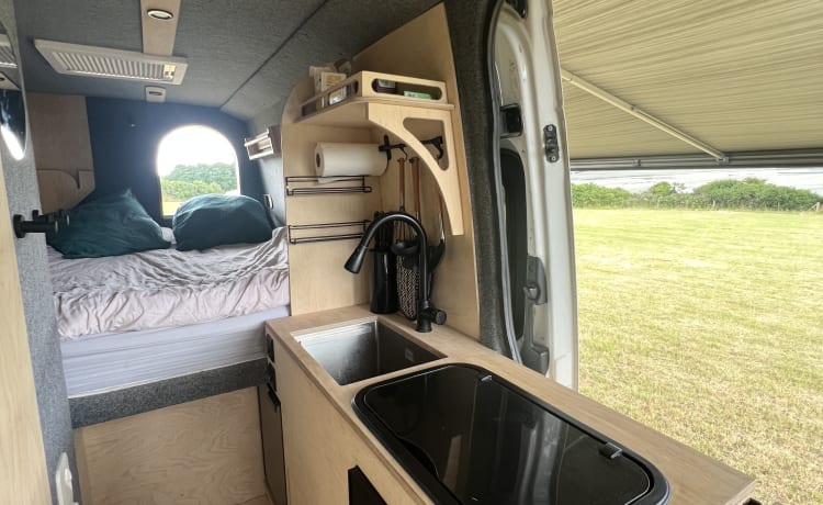 Nomad – 4 berth Volkswagen Crafter 