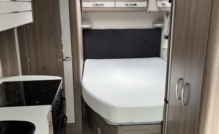 Tilly  – 4 berth Compass Kensington 2021