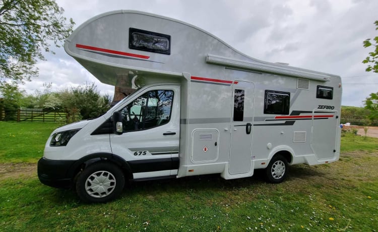 Ronnie – 2022 Ford Roller Team 675 - 6 Berth Motorhome with Garage