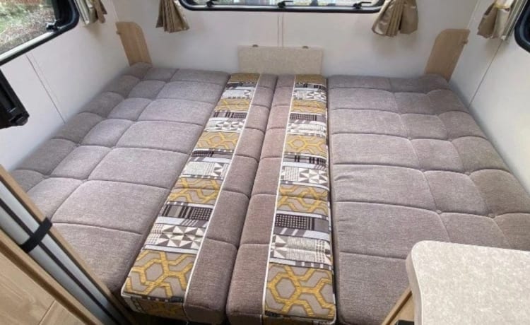 FY67 Boo – 6 posti letto Peugeot Elddis Evolution 196