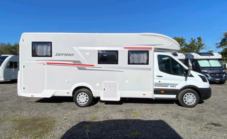 Zefiro 685 Automatic 5 berth – 2022 Roller Team Zefiro 696 Auto Vijf slaapplaatsen