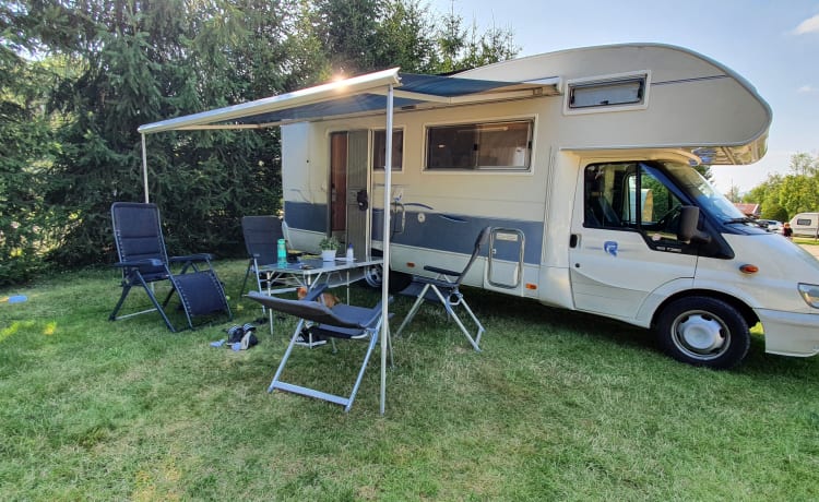 Home on wheels  – Beau camping-car familial très spacieux Ford Rimor 678 4 personnes