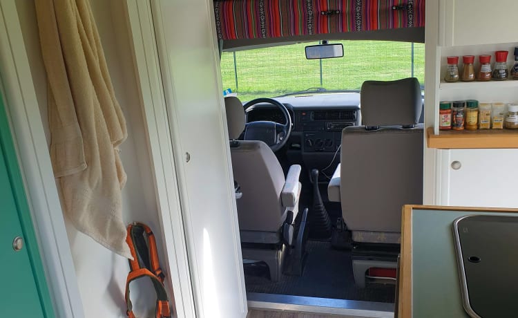 Volkswagen T4 Karmann Camper mit Rundsitz