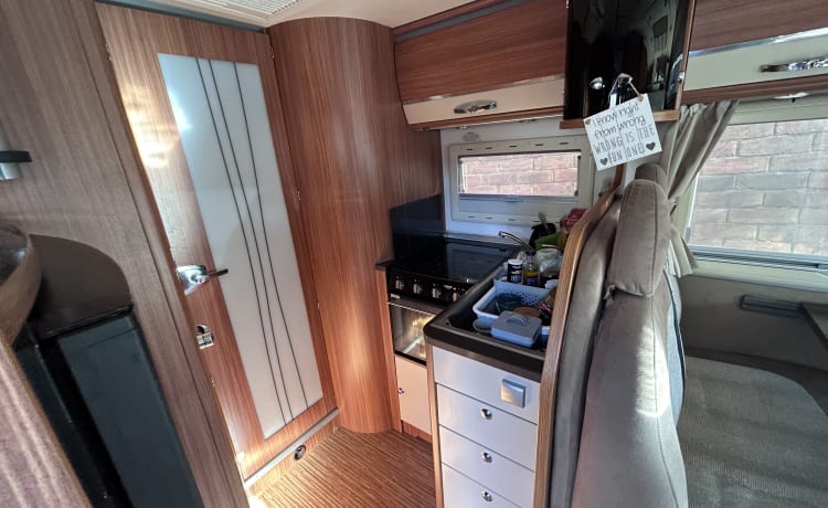 Captain Harold  – Fiat Adria Motorhome ready to go 