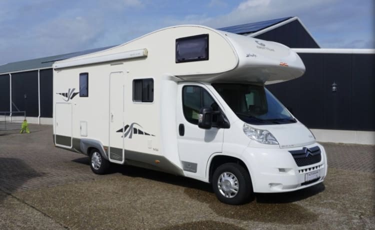 Citroën Alkloof camper – 4-Personen-Citroën-Alkoven aus dem Jahr 2013