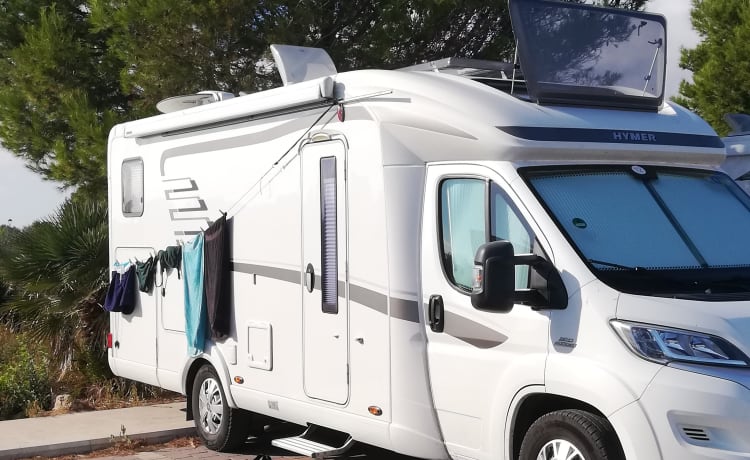 2p Hymer cl 588 semi-intégré de 2014