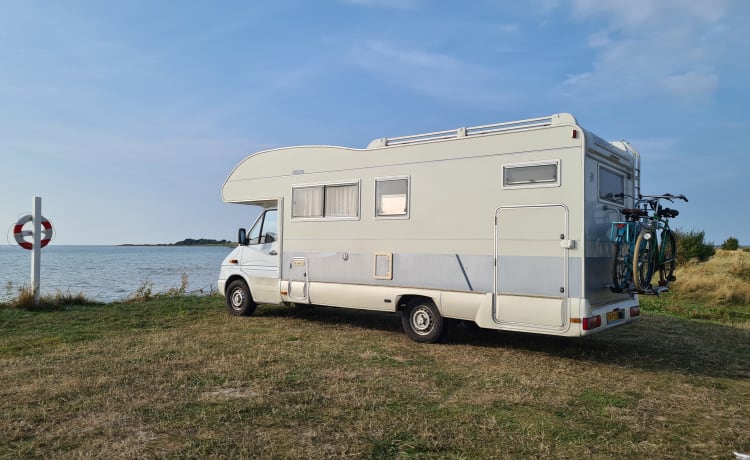 Beau camping-car familial de luxe