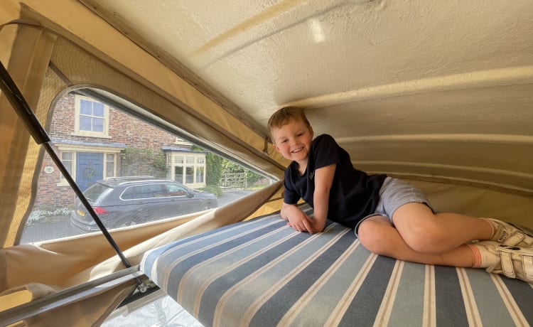 Bernard – Prachtige campers 1972 VW Early Bay te huur uit Yorkshire