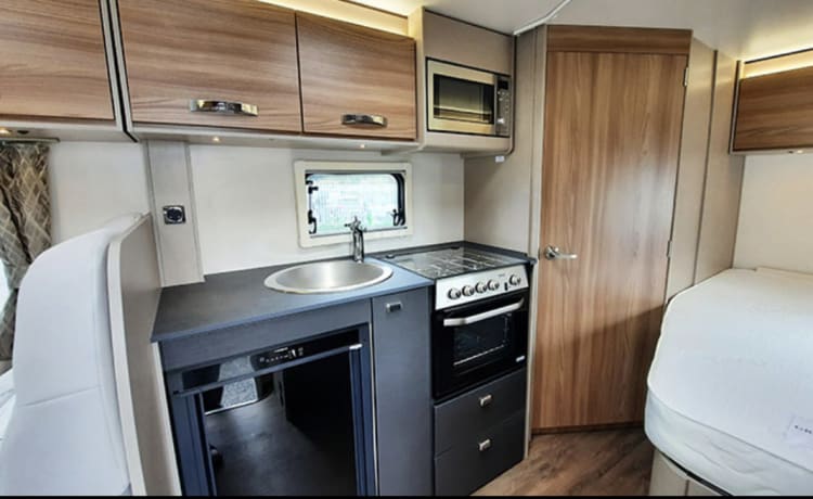 Swift Edge 464 – Up to 4 berth Swift Edge