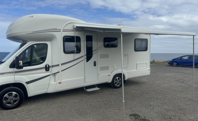 carrie  – 6 berth 4 belt autotrail tribute gt very spacious with two living areas 