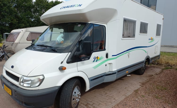 4p Chausson semi-integrated uit 2002