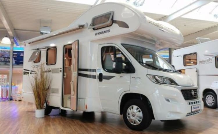 A-type – Compact young camper; very fully equipped