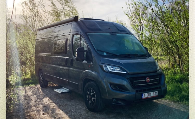 Suzy – Camperbus automaat 4p wacht op jouw avonturen!