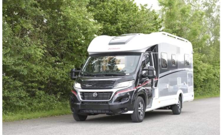 Bo – ⭐️⭐️⭐️ Camping-car super semi-intégré 2-4 personnes ⭐️⭐️⭐️ 