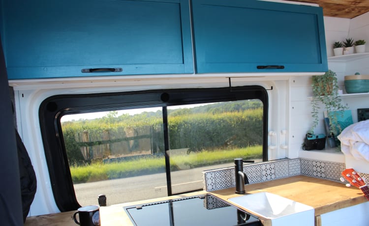 Milo – 2 berth Off-Grid Adventure Van 