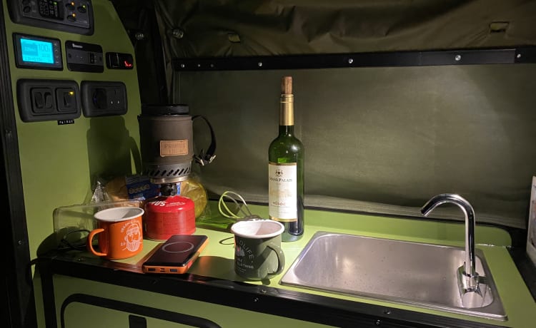 Wolf Defender camper – Avventuriero Land Rover