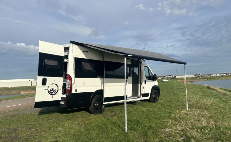 5 sterren camper :) – 4p Camper for real adventure enthusiasts