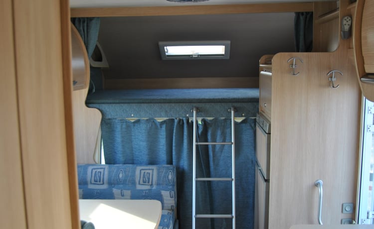 Superbrig – Rimor Camper Attic 6 seats