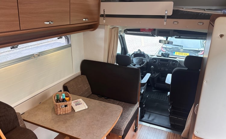 Pak uw koffers, en GENIETEN de rest is in onze camper aanwezig.