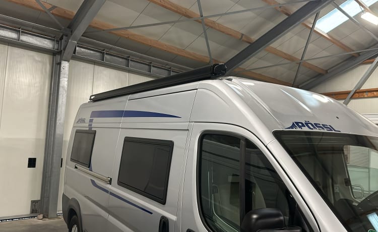 Bellissimo camper bus Possl (2019) completo di inventario.