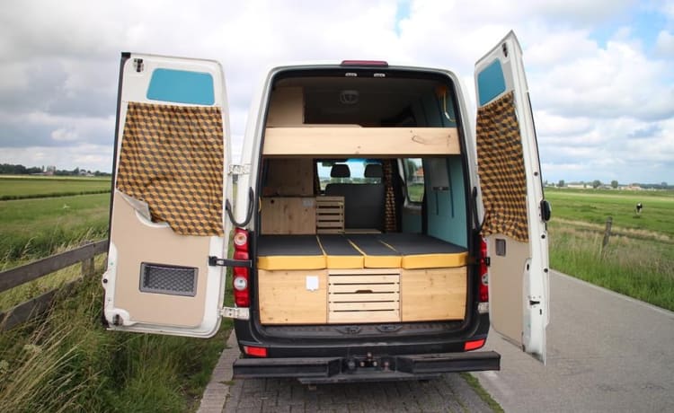 EigenWijze – Camper bus unico, con bei interni