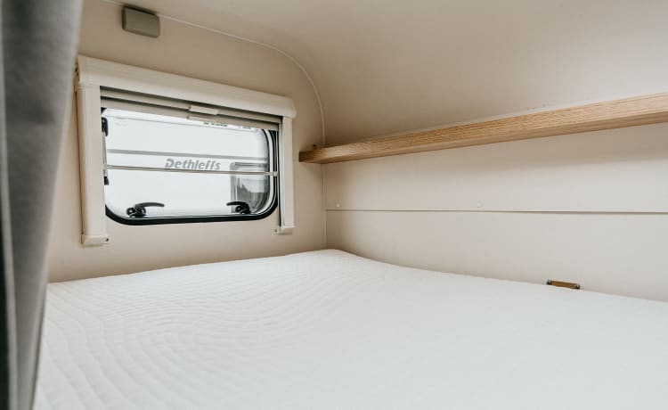 H2 – FIAT SUNLIGHT A68 -  Sleeps 6, Perfect for the whole family