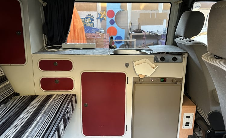 het witte schaap – 4p Volkswagen campervan uit 1997