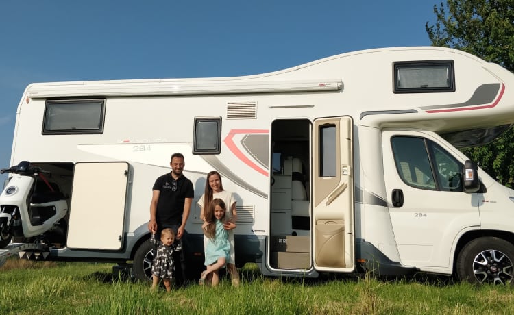 Roller Team Granduca 284 M – mobil-home alcôve luxe (Automatique !)