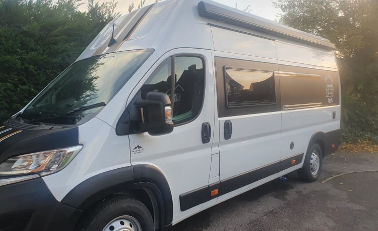 4 berth Citroën camper, insurance included in hire!