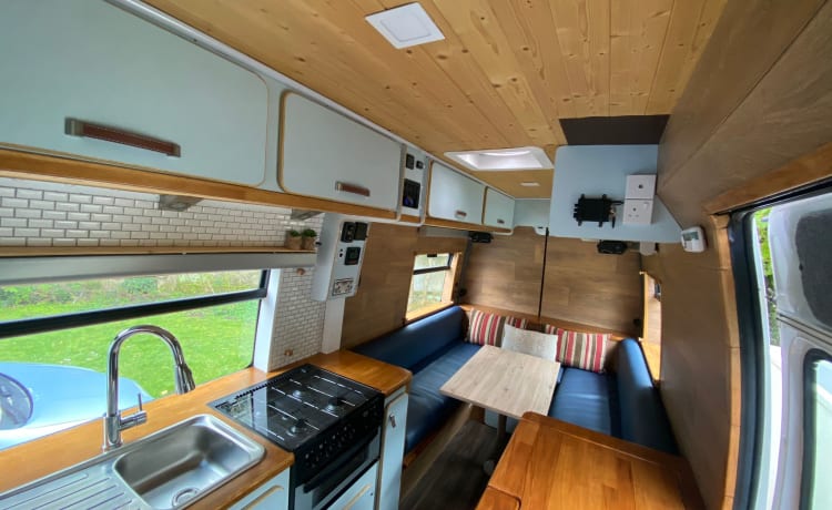 Woodie – Mooie camper met 3 slaapplaatsen 