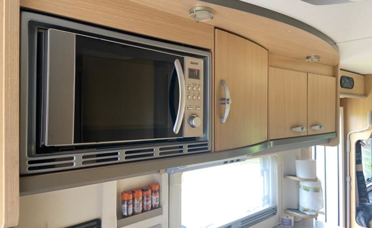 Anni – 6 berth Fiat alcove from 2010