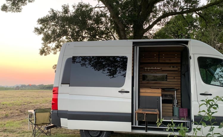 Kai – Stoere off-grid Volkswagen Crafter Buscamper