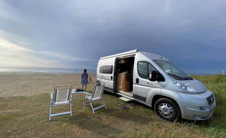 Moses The Van – Moses The Van: 4 person Fiat bus camper from 2011