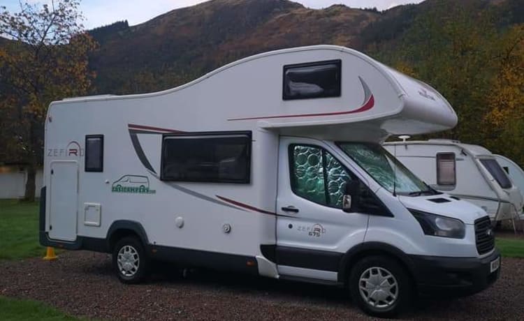 Ford Zefiro 675 1-6 ligplaats Motorhome (Manchester)