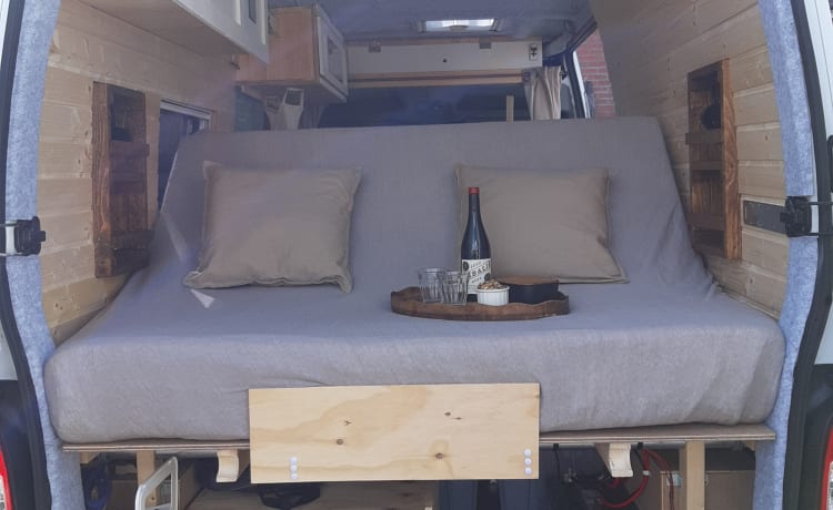 Miles – Camping-car hors réseau