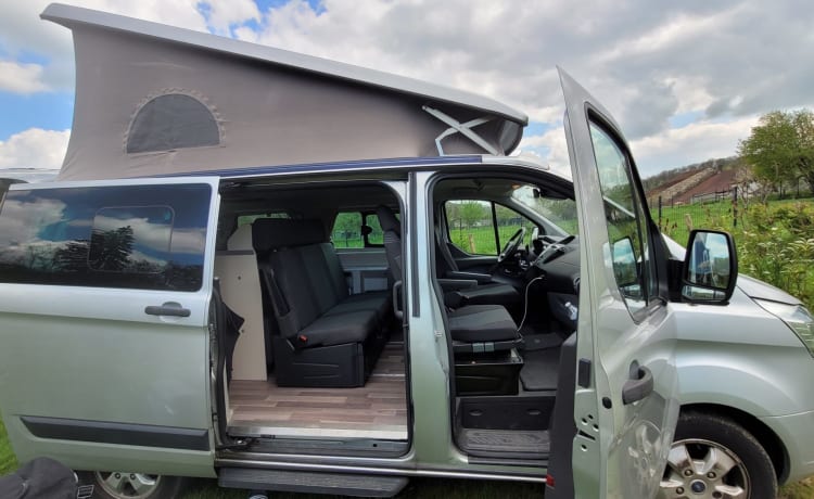 Westfalia Ford Nugget compacte et moderne