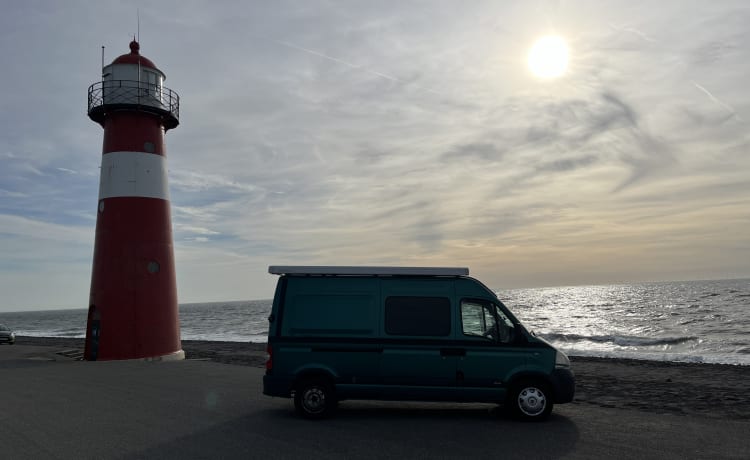 Green cruiser – 2p Renault Master camperbus