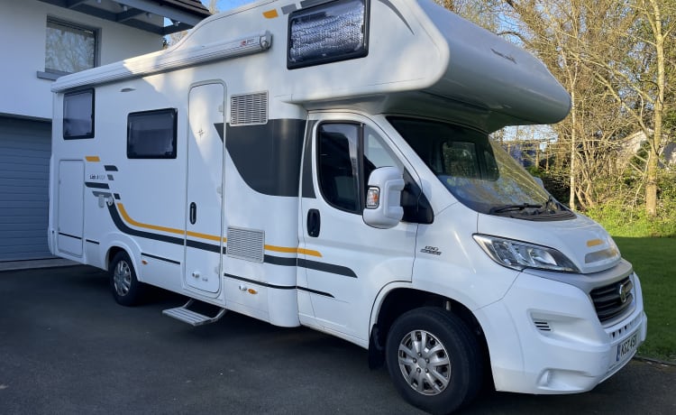 6 berth Sun Living A49DP