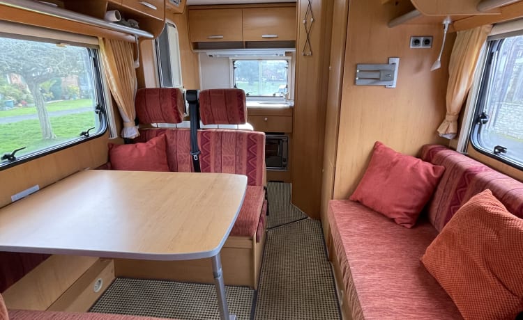 Hugo – 5-persoons Hymer classic