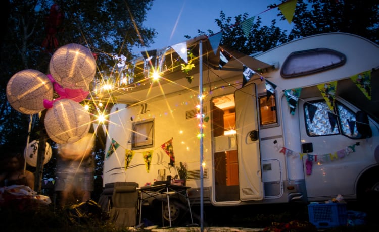 Camping-car alcôve 4/5 personnes; comme Backpacking, mais maintenant avec la famille !