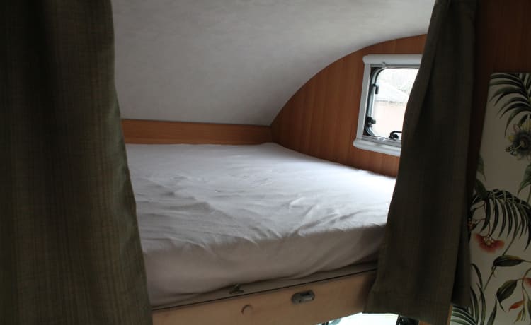 McLouis Lagan Alcove camper from 2008