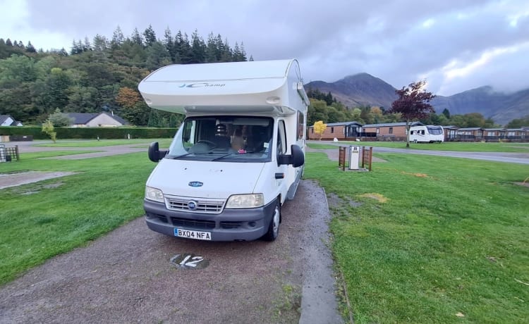 5 berth Fiat alcove from 2004