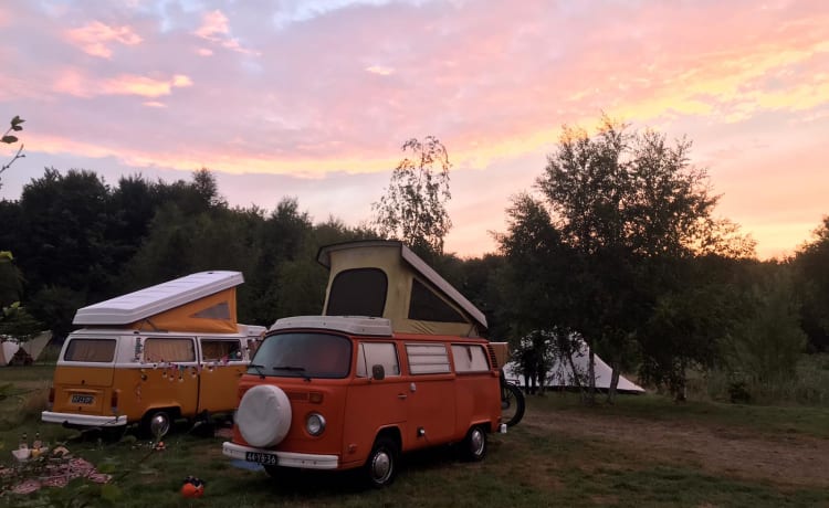 Orange  – Orange rétro tendance camping-car Volkswagen T-2