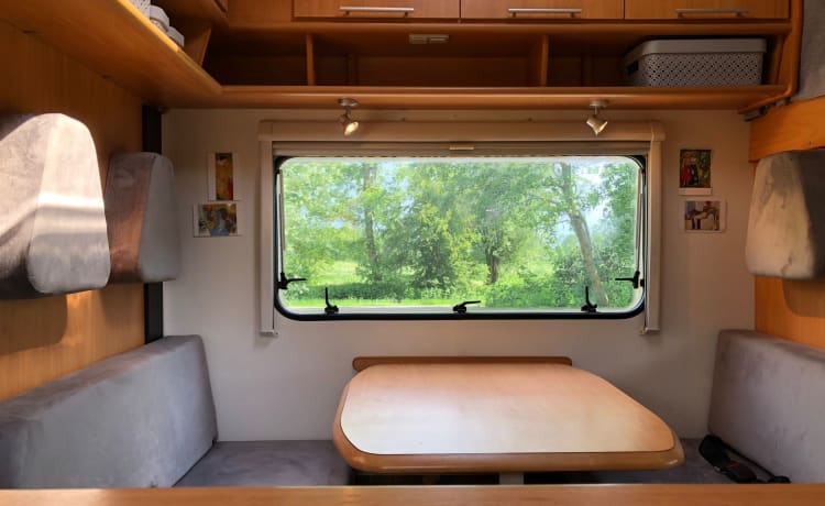 Camper Coby – 6p Bergland Alcove from 2010, especially for tall people!
