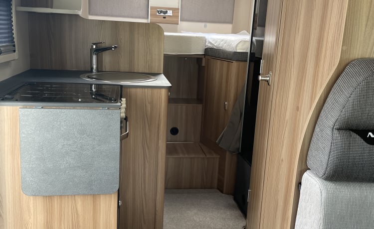 North  – Luxe 6-persoons camper