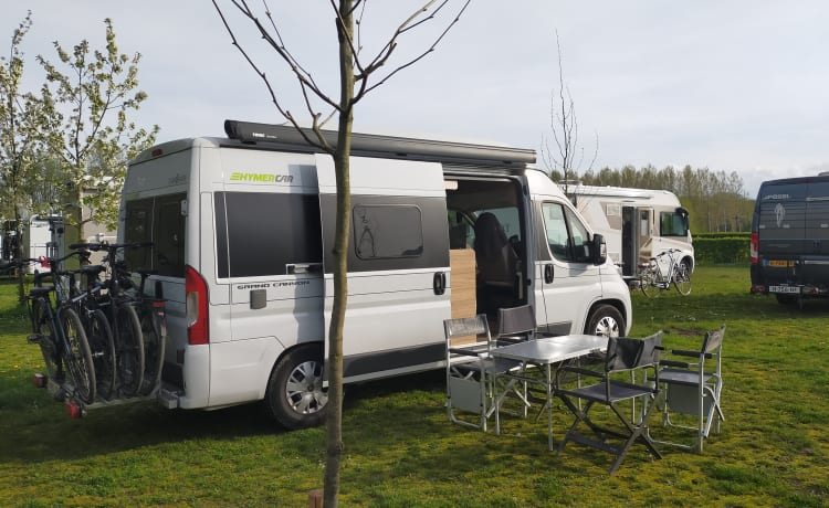 Bus camper, ideal for cycling holidays