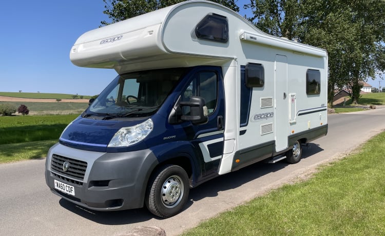 Oliver – Superbo camper Swift a 6 posti letto