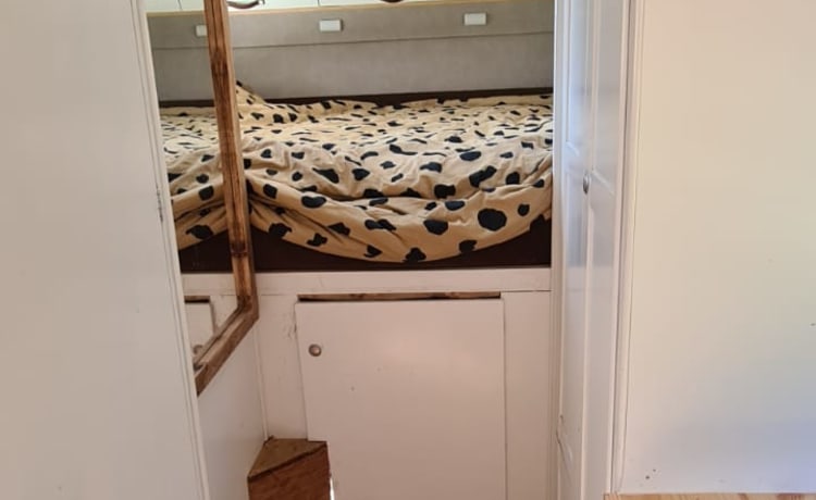 Burnie – Moderna alcova per 6 persone in camper per famiglie