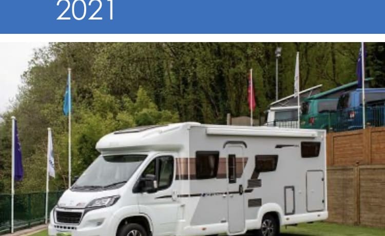 Elddis – elddis supreme camper met 194 (4) slaapplaatsen  