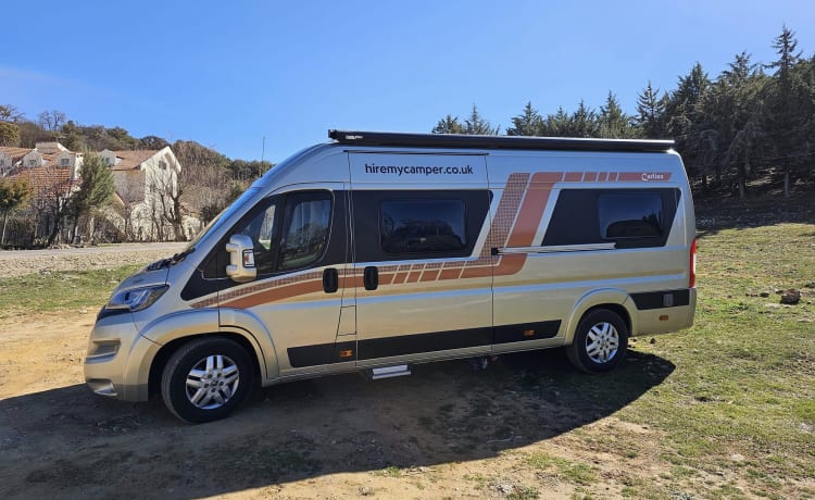 Amber – 2-persoons Peugeot bus uit 2021